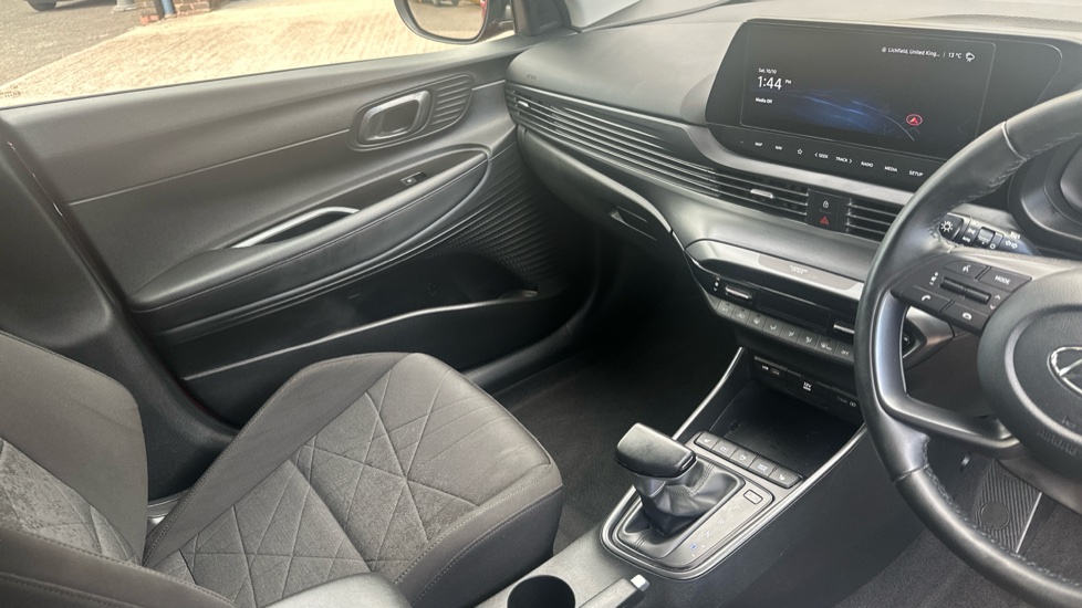 Hyundai BAYON 1.0 TGDi [120] 48V MHEV Premium 5dr DCT Petrol Hatchback - Image 14