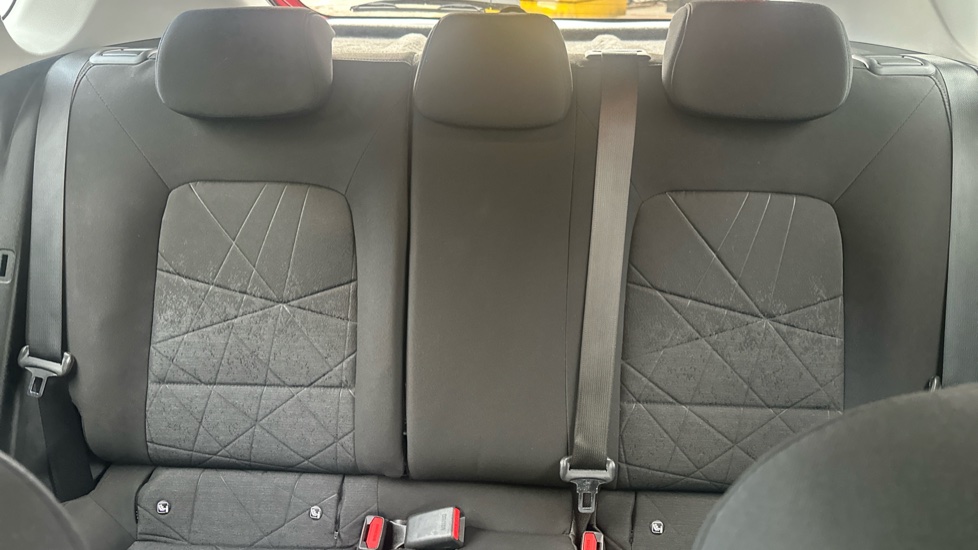 Hyundai BAYON 1.0 TGDi [120] 48V MHEV Premium 5dr DCT Petrol Hatchback - Image 15