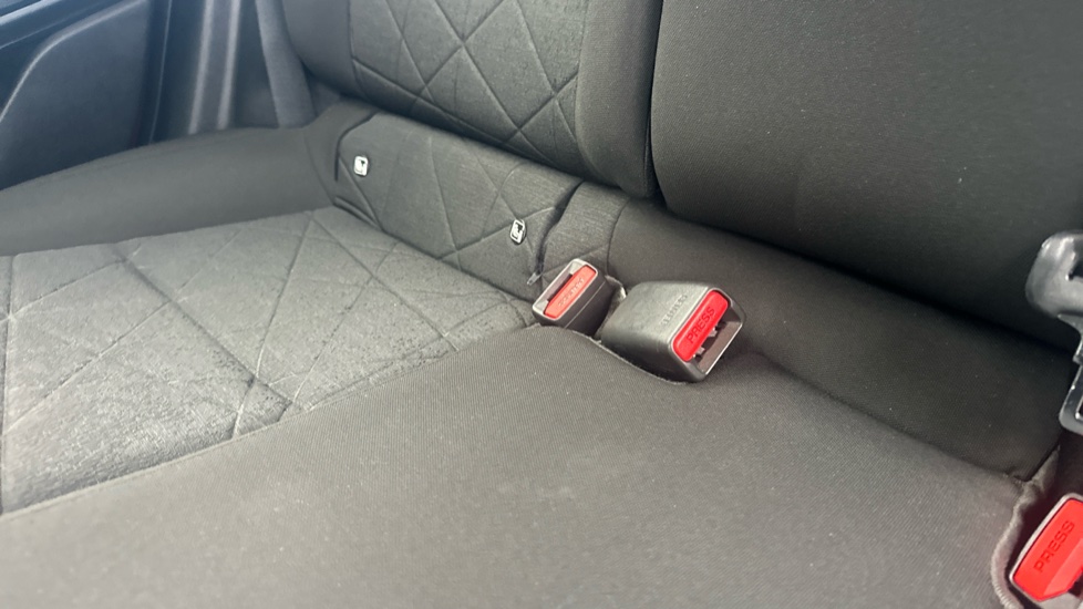 Hyundai BAYON 1.0 TGDi [120] 48V MHEV Premium 5dr DCT Petrol Hatchback - Image 17
