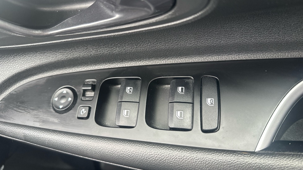 Hyundai BAYON 1.0 TGDi [120] 48V MHEV Premium 5dr DCT Petrol Hatchback - Image 23