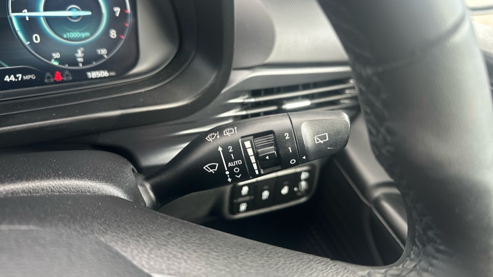 Hyundai BAYON 1.0 TGDi [120] 48V MHEV Premium 5dr DCT Petrol Hatchback - Image 25