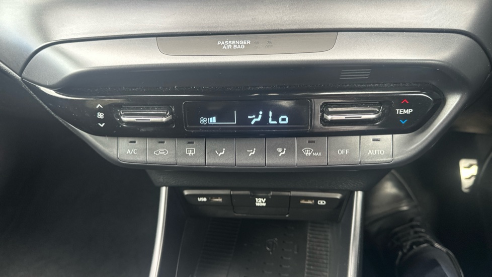 Hyundai BAYON 1.0 TGDi [120] 48V MHEV Premium 5dr DCT Petrol Hatchback - Image 35