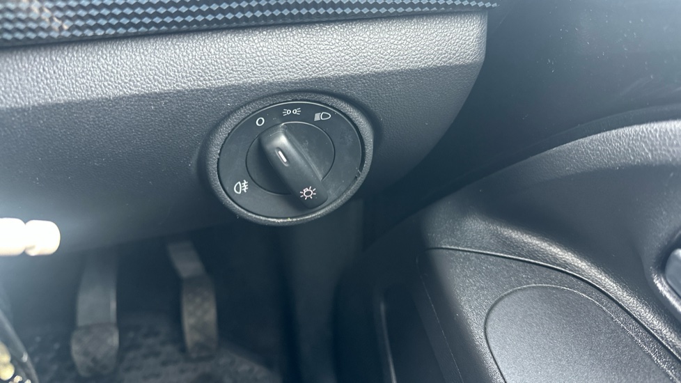 Volkswagen Up 1.0 Move Up 3dr Petrol Hatchback - Image 25