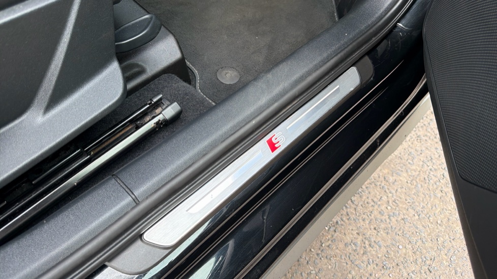 Audi A3 30 TFSI S Line 5dr S Tronic Petrol Hatchback - Image 42
