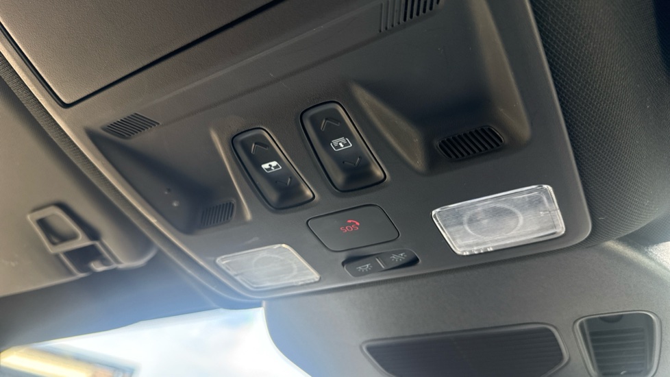 Ford Kuga 2.5 PHEV ST-Line X Edition 5dr CVT Estate - Image 47