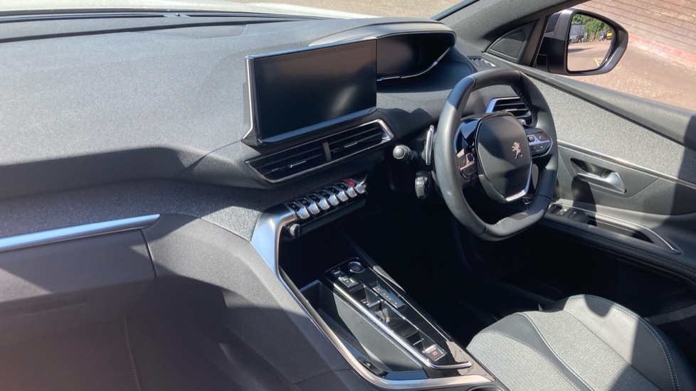 Peugeot 3008 1.2 PureTech Allure Premium+ 5dr EAT8 Petrol Estate - Image 9