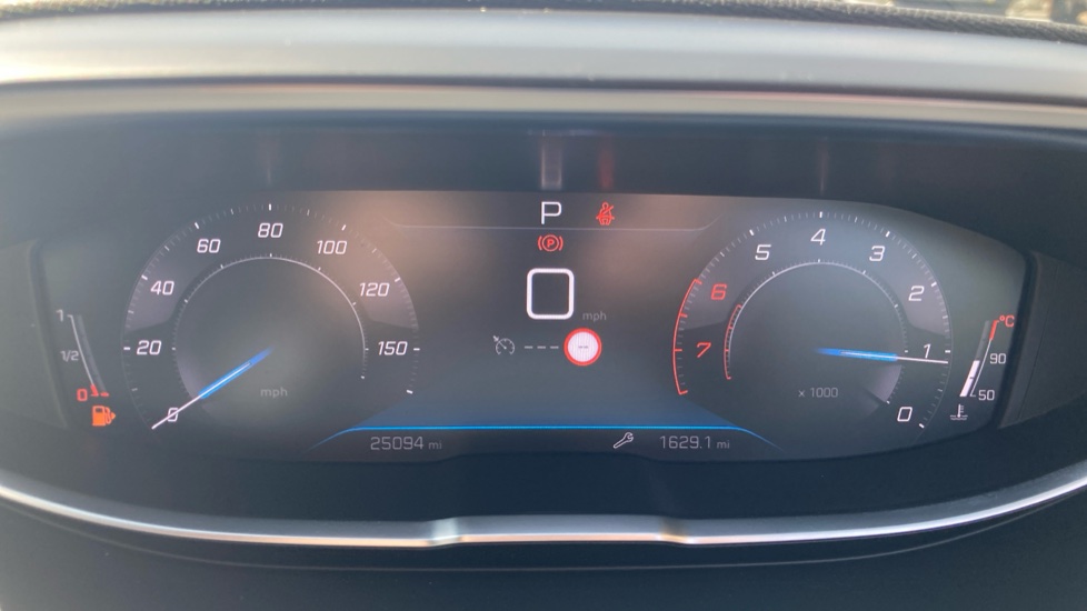 Peugeot 3008 1.2 PureTech Allure Premium+ 5dr EAT8 Petrol Estate - Image 18