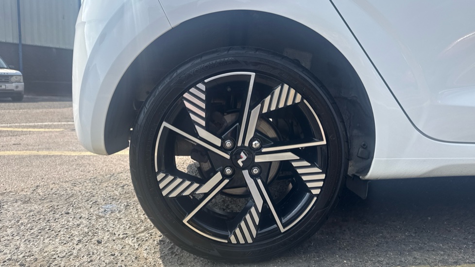Hyundai i10 1.0 T-GDi N Line 5dr Petrol Hatchback - Image 7