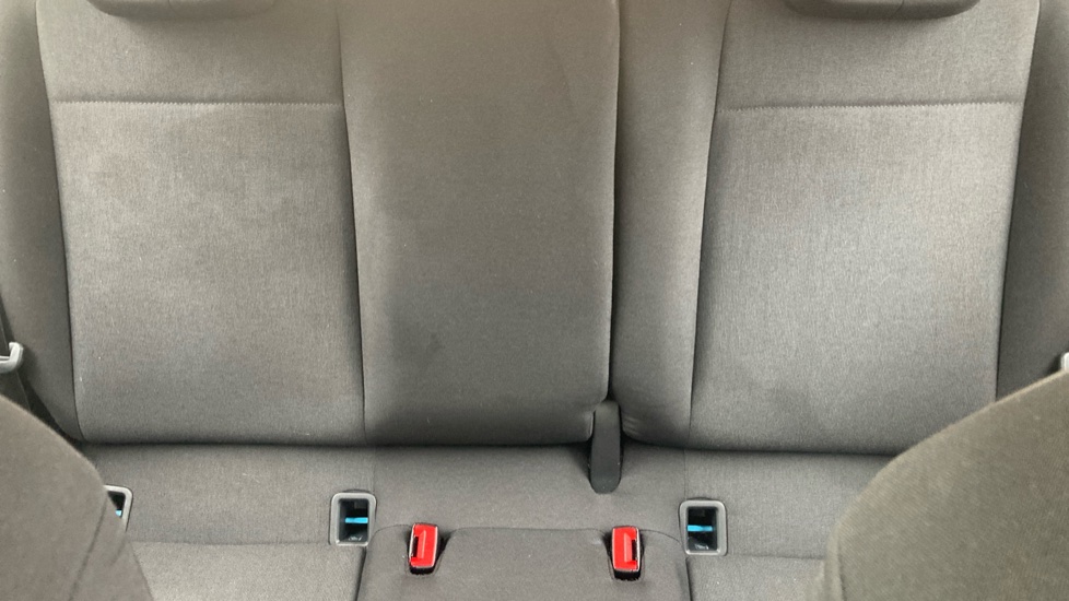 Volkswagen Up 60kW E-Up 32kWh 5dr Auto Electric Hatchback - Image 15