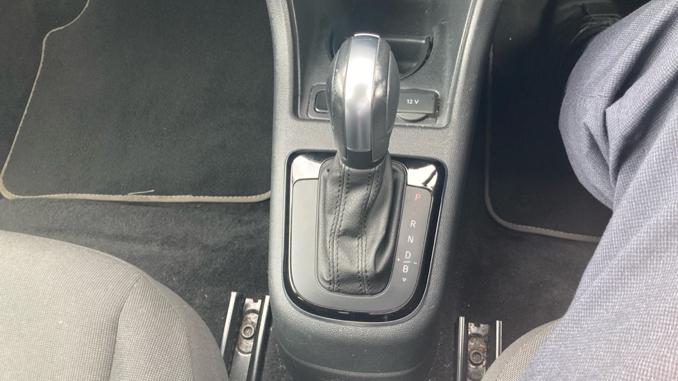 Volkswagen Up 60kW E-Up 32kWh 5dr Auto Electric Hatchback - Image 35