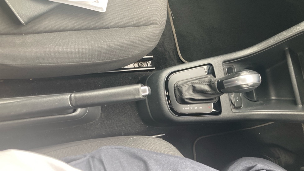 Volkswagen Up 60kW E-Up 32kWh 5dr Auto Electric Hatchback - Image 36