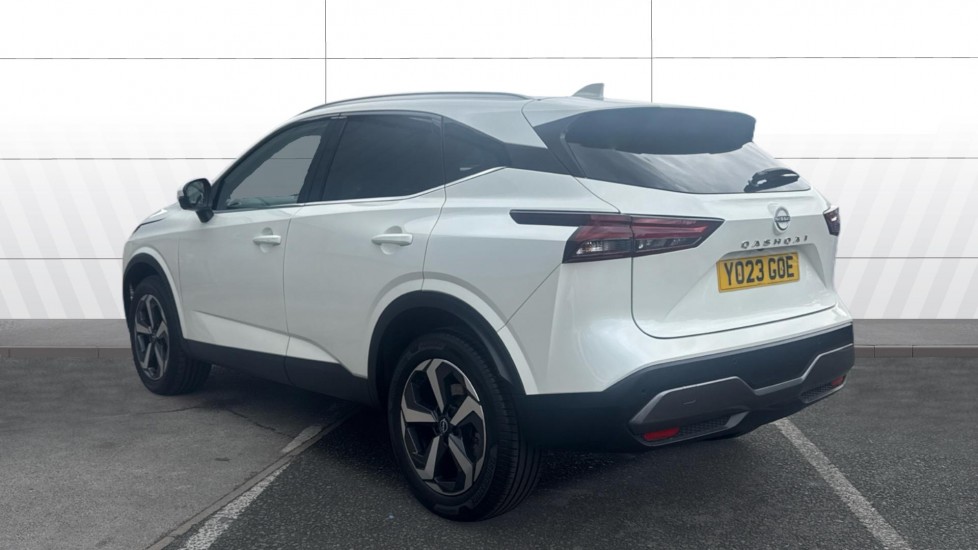 Nissan Qashqai 1.3 DiG-T MH N-Connecta 5dr Petrol Hatchback - Image 2
