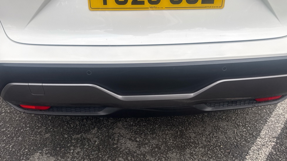 Nissan Qashqai 1.3 DiG-T MH N-Connecta 5dr Petrol Hatchback - Image 28