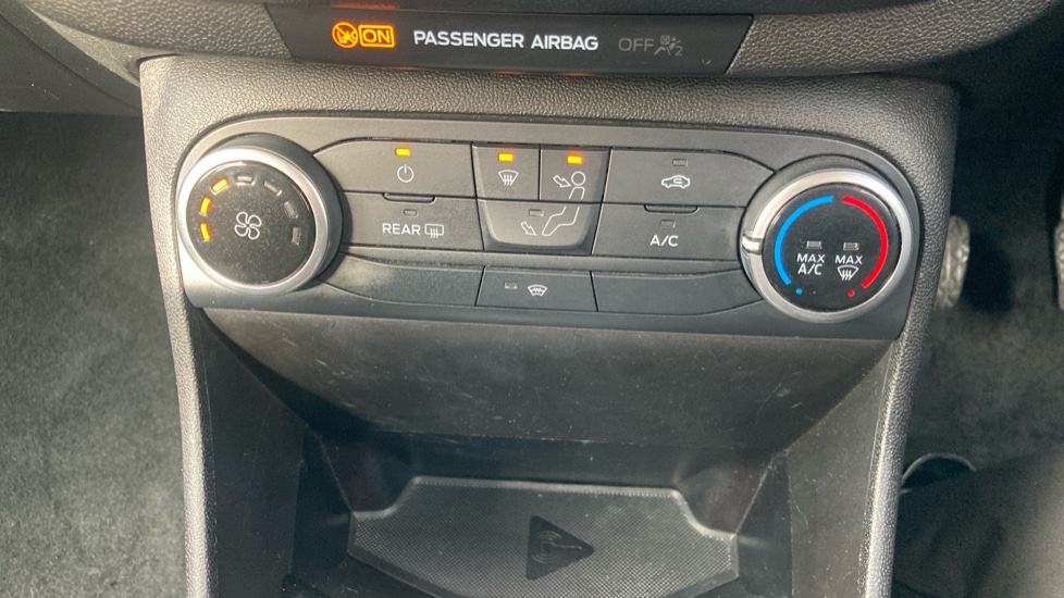 Ford Fiesta 1.0 EcoBoost Zetec 5dr Petrol Hatchback - Image 28
