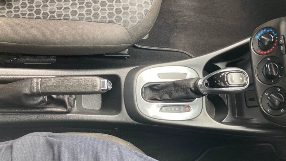 Vauxhall Corsa 1.4 Design 5dr Auto Petrol Hatchback - Image 32