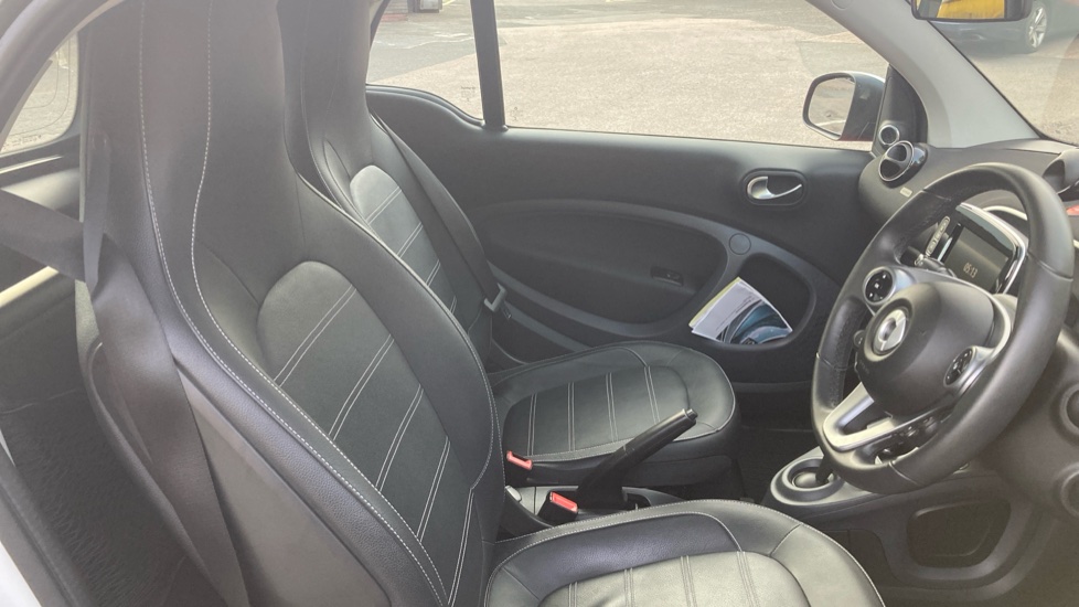 smart fortwo coupe 1.0 Prime Premium 2dr Auto Petrol Coupe - Image 16