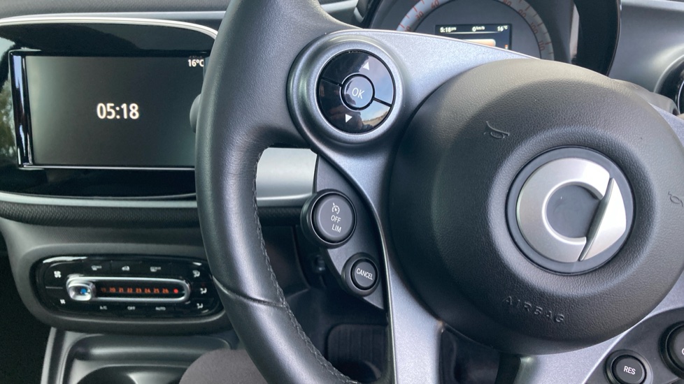 smart fortwo coupe 1.0 Prime Premium 2dr Auto Petrol Coupe - Image 24