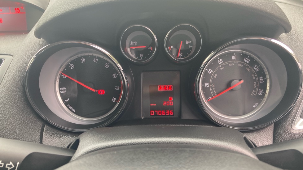 Vauxhall Mokka 1.6i Exclusiv 5dr Petrol Hatchback - Image 18