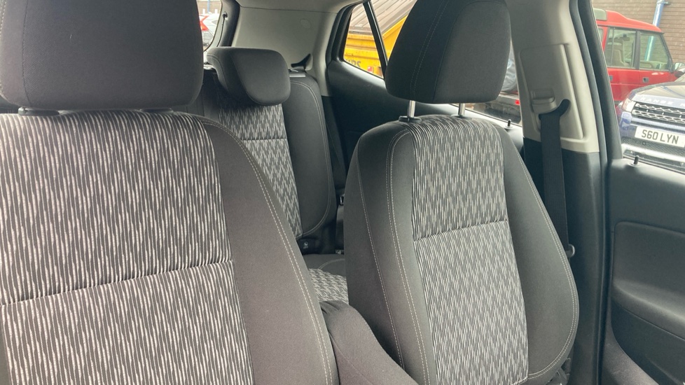 Vauxhall Mokka 1.6i Exclusiv 5dr Petrol Hatchback - Image 36