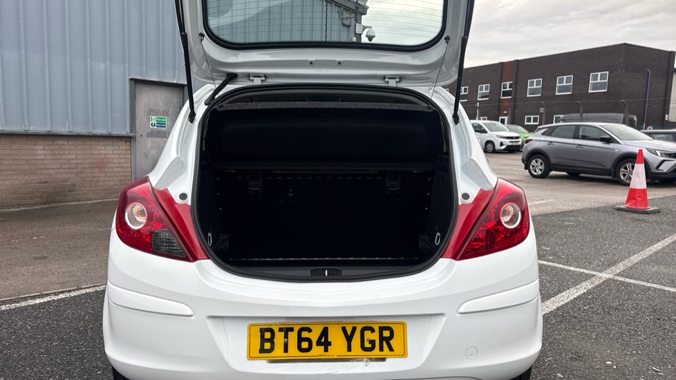 Vauxhall Corsa 1.4 Excite 3dr [AC] Petrol Hatchback - Image 4