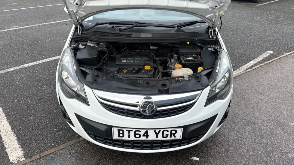 Vauxhall Corsa 1.4 Excite 3dr [AC] Petrol Hatchback - Image 8