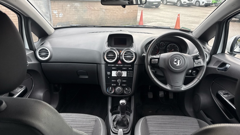Vauxhall Corsa 1.4 Excite 3dr [AC] Petrol Hatchback - Image 10