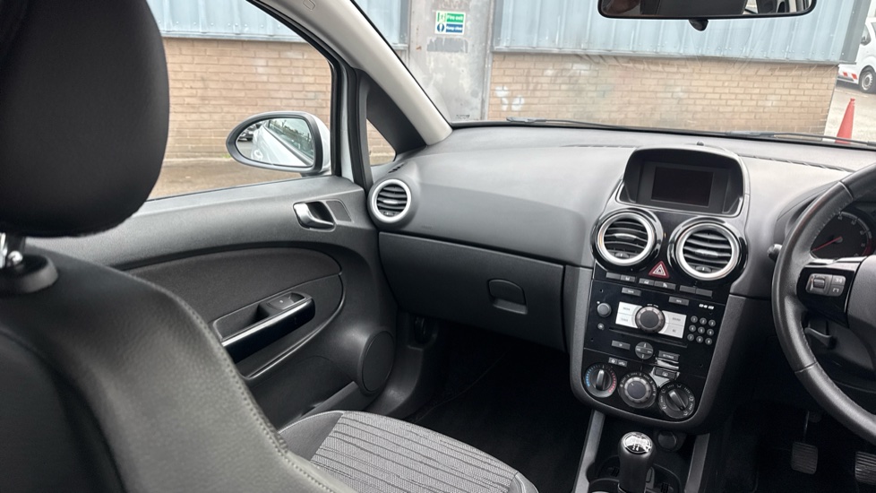 Vauxhall Corsa 1.4 Excite 3dr [AC] Petrol Hatchback - Image 14