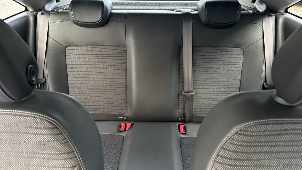 Vauxhall Corsa 1.4 Excite 3dr [AC] Petrol Hatchback - Image 15