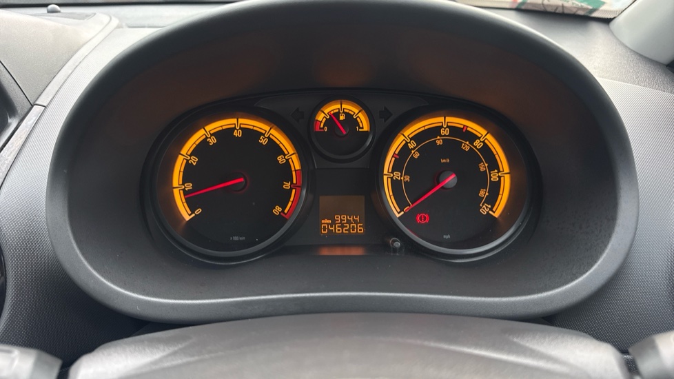 Vauxhall Corsa 1.4 Excite 3dr [AC] Petrol Hatchback - Image 18
