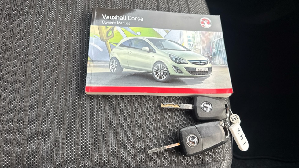Vauxhall Corsa 1.4 Excite 3dr [AC] Petrol Hatchback - Image 19