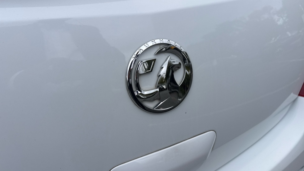Vauxhall Corsa 1.4 Excite 3dr [AC] Petrol Hatchback - Image 26