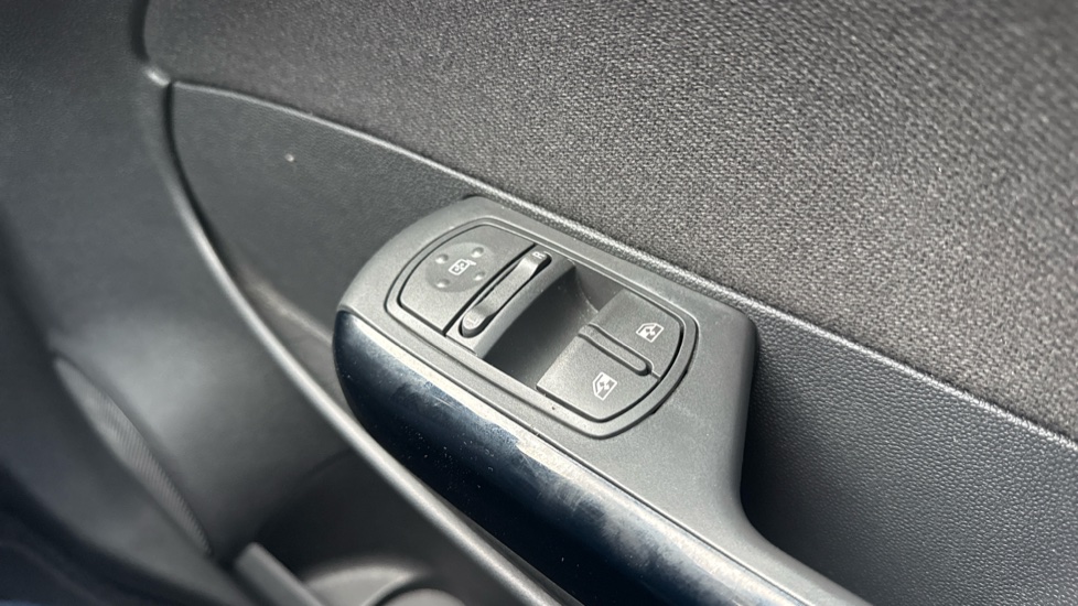 Vauxhall Corsa 1.4 Excite 3dr [AC] Petrol Hatchback - Image 34