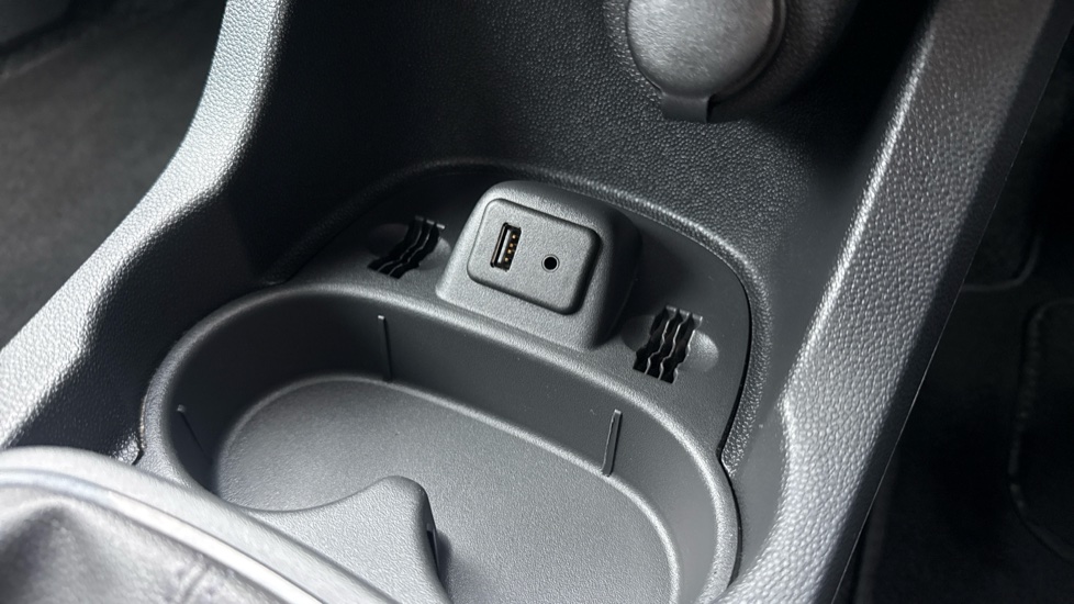 Vauxhall Corsa 1.4 Excite 3dr [AC] Petrol Hatchback - Image 37