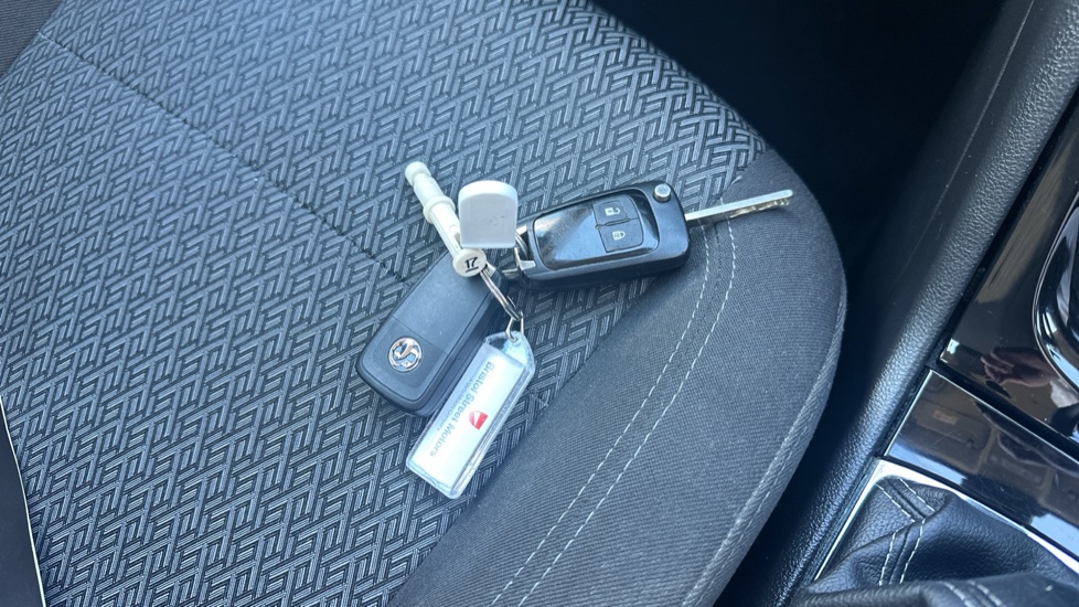 Vauxhall Mokka X 1.6i Active 5dr Petrol Hatchback - Image 20