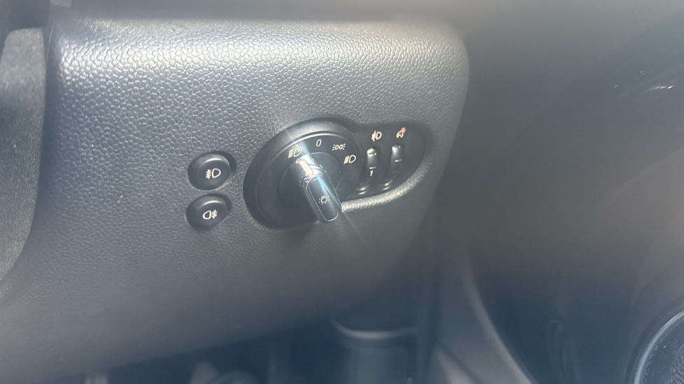 MINI Hatchback 1.2 One 5dr Petrol Hatchback - Image 32
