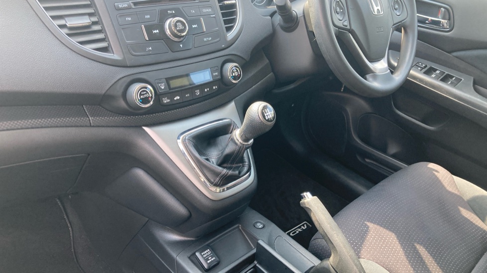 Honda CR-V 2.0 i-VTEC S 5dr 2WD Petrol Estate - Image 13