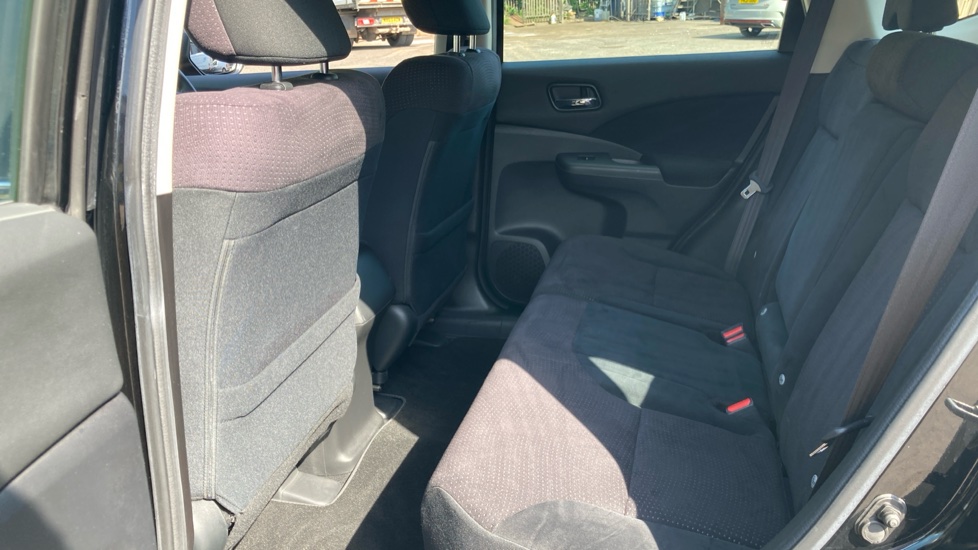 Honda CR-V 2.0 i-VTEC S 5dr 2WD Petrol Estate - Image 16