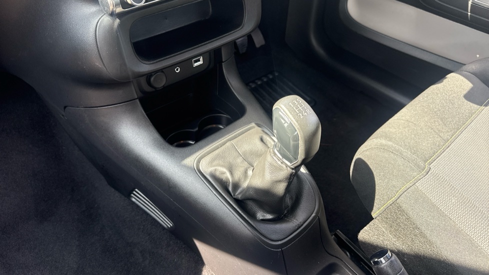 Citroen C3 1.2 PureTech 82 Feel 5dr Petrol Hatchback - Image 13