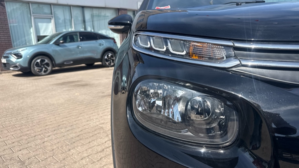 Citroen C3 1.2 PureTech 82 Feel 5dr Petrol Hatchback - Image 21