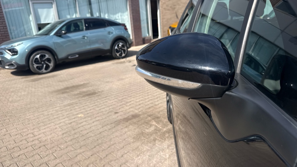 Citroen C3 1.2 PureTech 82 Feel 5dr Petrol Hatchback - Image 23