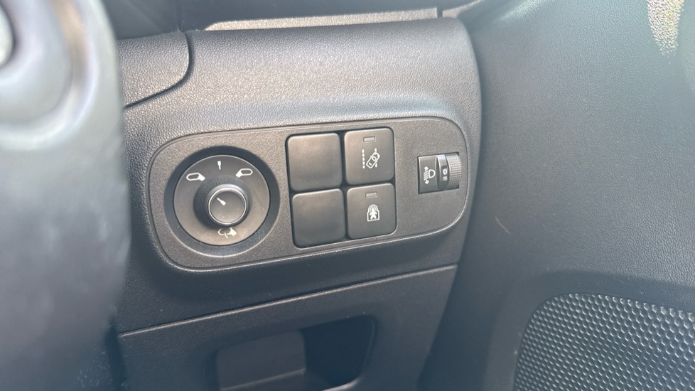 Citroen C3 1.2 PureTech 82 Feel 5dr Petrol Hatchback - Image 33