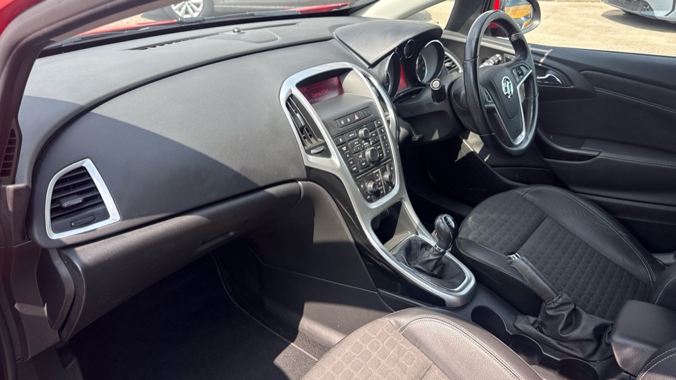 Vauxhall GTC 1.4T 16V 140 SRi 3dr Petrol Coupe - Image 9