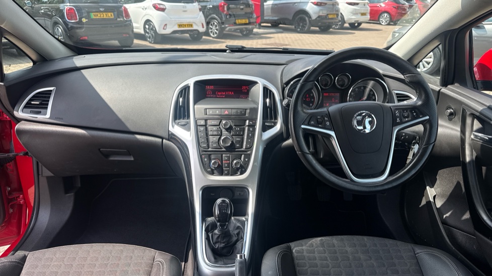 Vauxhall GTC 1.4T 16V 140 SRi 3dr Petrol Coupe - Image 10