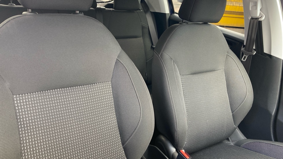 Peugeot 208 1.6 BlueHDi Allure 5dr Diesel Hatchback - Image 36