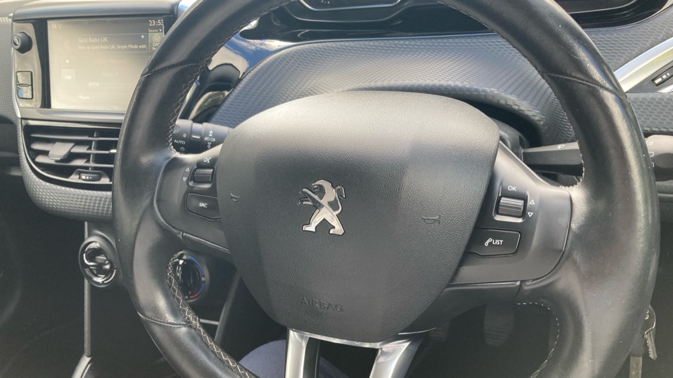 Peugeot 208 1.6 BlueHDi Allure 5dr Diesel Hatchback - Image 41