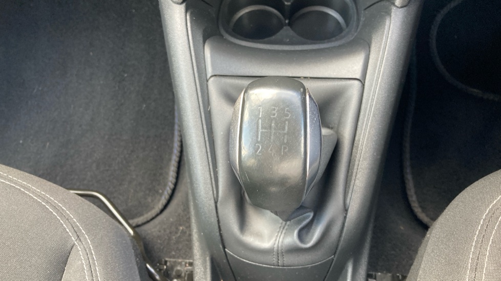 Peugeot 208 1.6 BlueHDi Allure 5dr Diesel Hatchback - Image 48
