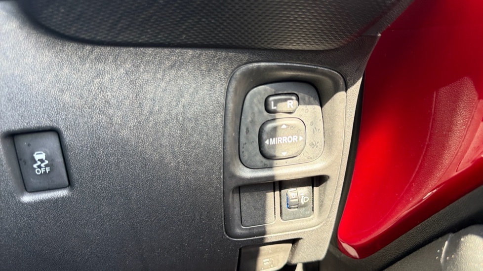 Citroen C1 1.0 VTi 72 Flair 5dr Petrol Hatchback - Image 22