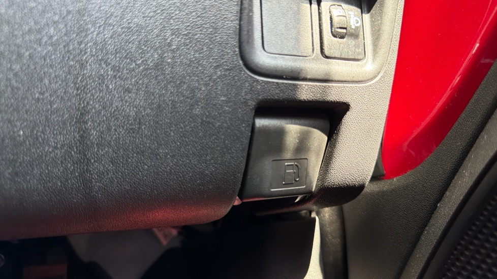 Citroen C1 1.0 VTi 72 Flair 5dr Petrol Hatchback - Image 23