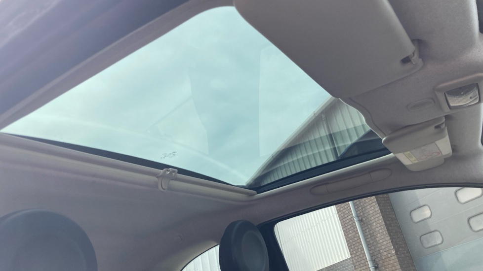 Fiat 500 1.2 Ron Arad Edition 3dr Petrol Hatchback - Image 37