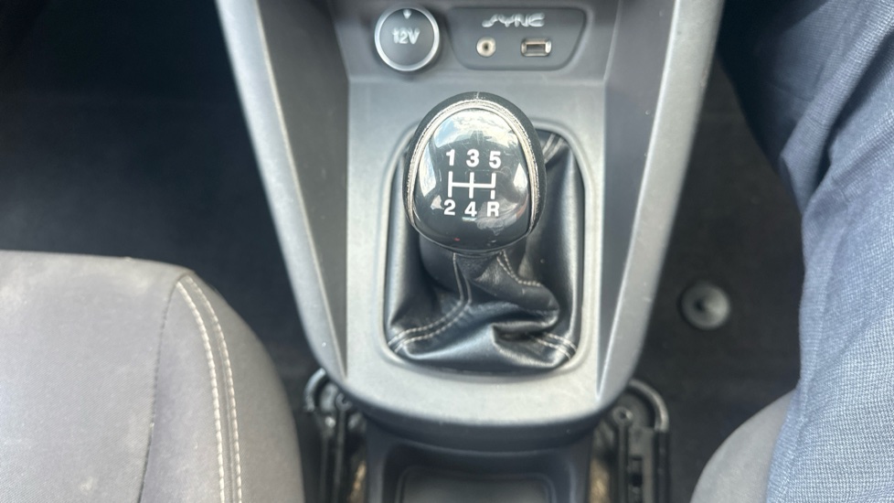 Ford KA+ 1.2 85 Zetec Black Edition 5dr Petrol Hatchback - Image 33